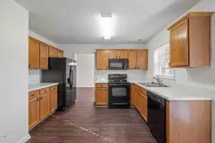 601 Crossing Dr, Durham, NC 27703 - Photo 17