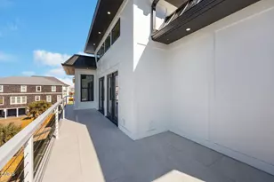 208 Radio Island Rd, Morehead City, NC 28557 - Photo 33