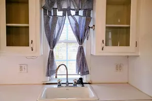 1400 Roslyn Dr, Burlington, NC 27215 - Photo 5