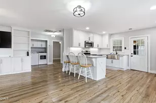 202 E North St, Fremont, NC 27830 - Photo 9