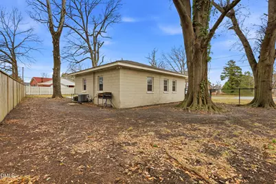 202 E North Street, Fremont, NC 27830 - Photo 17