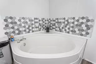 410 W Old Glencoe Rd, Burlington, NC 27217 - Photo 15