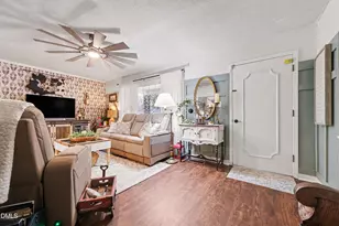 2642 Ardsley Dr, Durham, NC 27704 - Photo 9