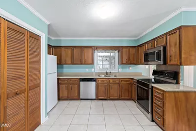 828 Valerie Drive, Raleigh, NC 27606 - Photo 13