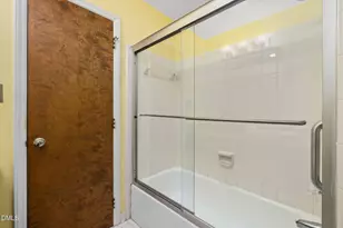 828 Valerie Dr, Raleigh, NC 27606 - Photo 23