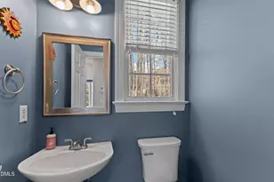 102 Flora Springs Dr, Cary, NC 27519 - Photo 19