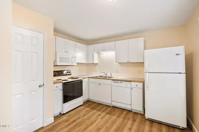 121 Westview Drive #Apt 27, Carrboro, NC 27510 - Photo 7