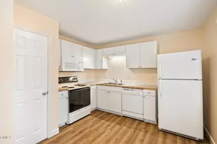 121 Westview Dr, Carrboro, NC 27510 - Photo 7