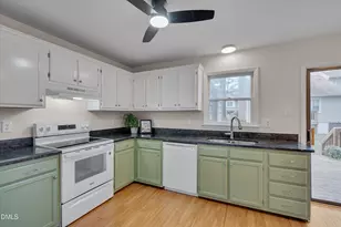 6528 Hearthstone Dr E, Raleigh, NC 27615 - Photo 13