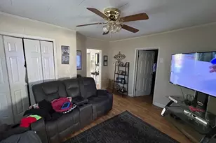 419 Oak St, Henderson, NC 27536 - Photo 13