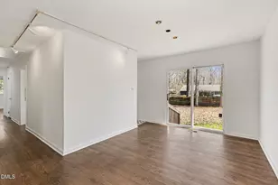 407 Hickory Dr, Chapel Hill, NC 27517 - Photo 7