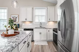 1072 Lobdale Ct, Burlington, NC 27215 - Photo 11