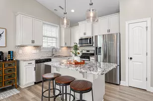 1072 Lobdale Ct, Burlington, NC 27215 - Photo 3