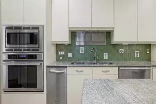 305 Sutherland Ct, Durham, NC 27712 - Photo 23