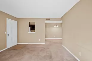 5669 Hornaday Rd, Greensboro, NC 27409 - Photo 5