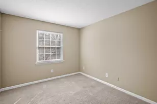 5669 Hornaday Rd, Greensboro, NC 27409 - Photo 15