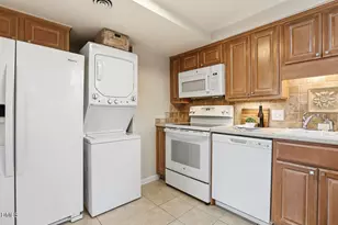 933 St Marys St, Raleigh, NC 27605 - Photo 15