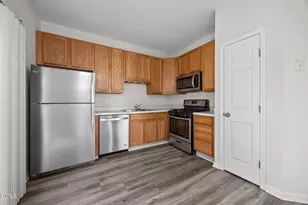 8621 Neuse Club Ln, Raleigh, NC 27616 - Photo 9