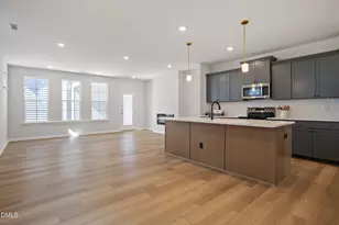 204 White Oak Gdn Wy, Garner, NC 27529 - Photo 5