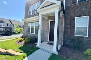 2550 Frg Vlg Wy, Apex, NC 27523 - Photo 3