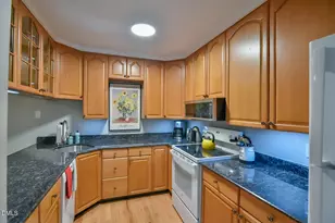 173 Summerwalk Cir, Chapel Hill, NC 27517 - Photo 3