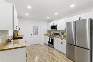 604 Oak St, Fuquay-Varina, NC 27526 - Photo 11