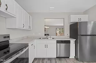 887 Dalewood Dr, Raleigh, NC 27610 - Photo 5