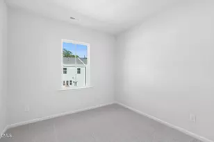 1050 Zelkova Ln, Chapel Hill, NC 27517 - Photo 5