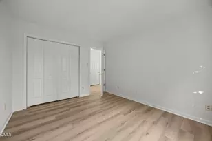 1000 Brighthurst Dr, Raleigh, NC 27605 - Photo 25