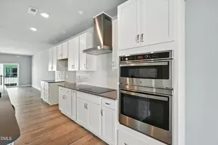 1242 Coach Sta Aly, Raleigh, NC 27601 - Photo 5