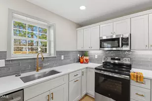 106 Gables Gate Ct, Apex, NC 27539 - Photo 5