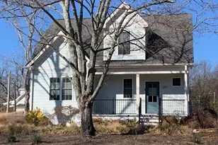 207 N Nash St, Hillsborough, NC 27278 - Photo 1