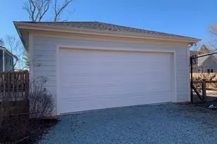 207 N Nash St, Hillsborough, NC 27278 - Photo 15