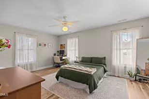 100 Umstead Dr, Chapel Hill, NC 27516 - Photo 25