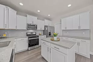 210 Gallery Park Dr, Franklinton, NC 27525 - Photo 7