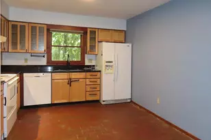 107 S Peak Dr, Carrboro, NC 27510 - Photo 13
