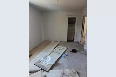 207 E Maple Street, Mount Olive, NC 28365 - Photo 5