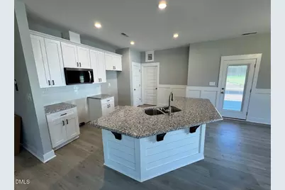102 Lynn Lane, Selma, NC 27576 - Photo 3