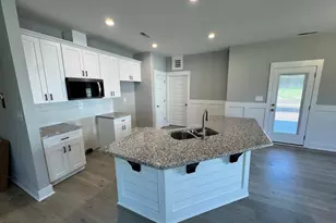 102 Lynn Ln, Selma, NC 27576 - Photo 3