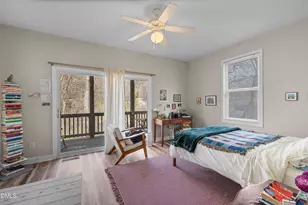 100 Umstead Dr, Chapel Hill, NC 27516 - Photo 21