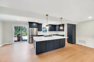 2113 Port Royal Rd, Raleigh, NC 27609 - Photo 9
