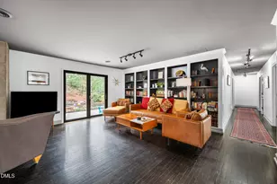 1201 Bancroft St, Raleigh, NC 27612 - Photo 9