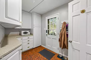 3726 Swift Dr, Raleigh, NC 27606 - Photo 15