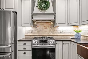 102 Parkroyale Ln, Cary, NC 27519 - Photo 5