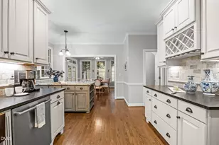 102 Parkroyale Ln, Cary, NC 27519 - Photo 11