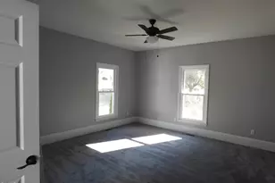 211 N 9th St, Mebane, NC 27302 - Photo 47