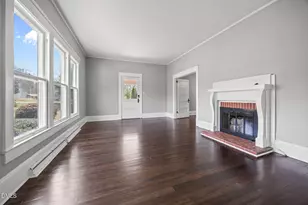 211 N 9th St, Mebane, NC 27302 - Photo 7