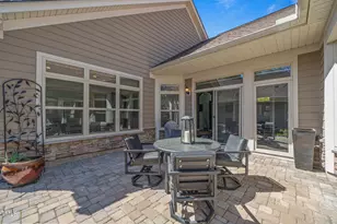 7528 Courtyard Pl, Cary, NC 27519 - Photo 5