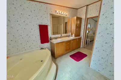 1595 Spring Valley Lake Road, Henderson, NC 27537 - Photo 15