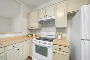 133 Arbor Light Rd, Holly Springs, NC 27540 - Photo 5